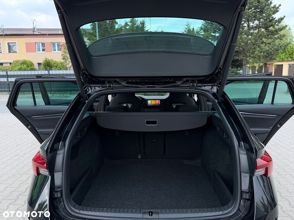 Skoda Octavia 2.0 TDI DSG RS - 35