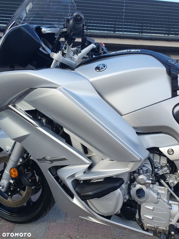 Yamaha FJR - 10