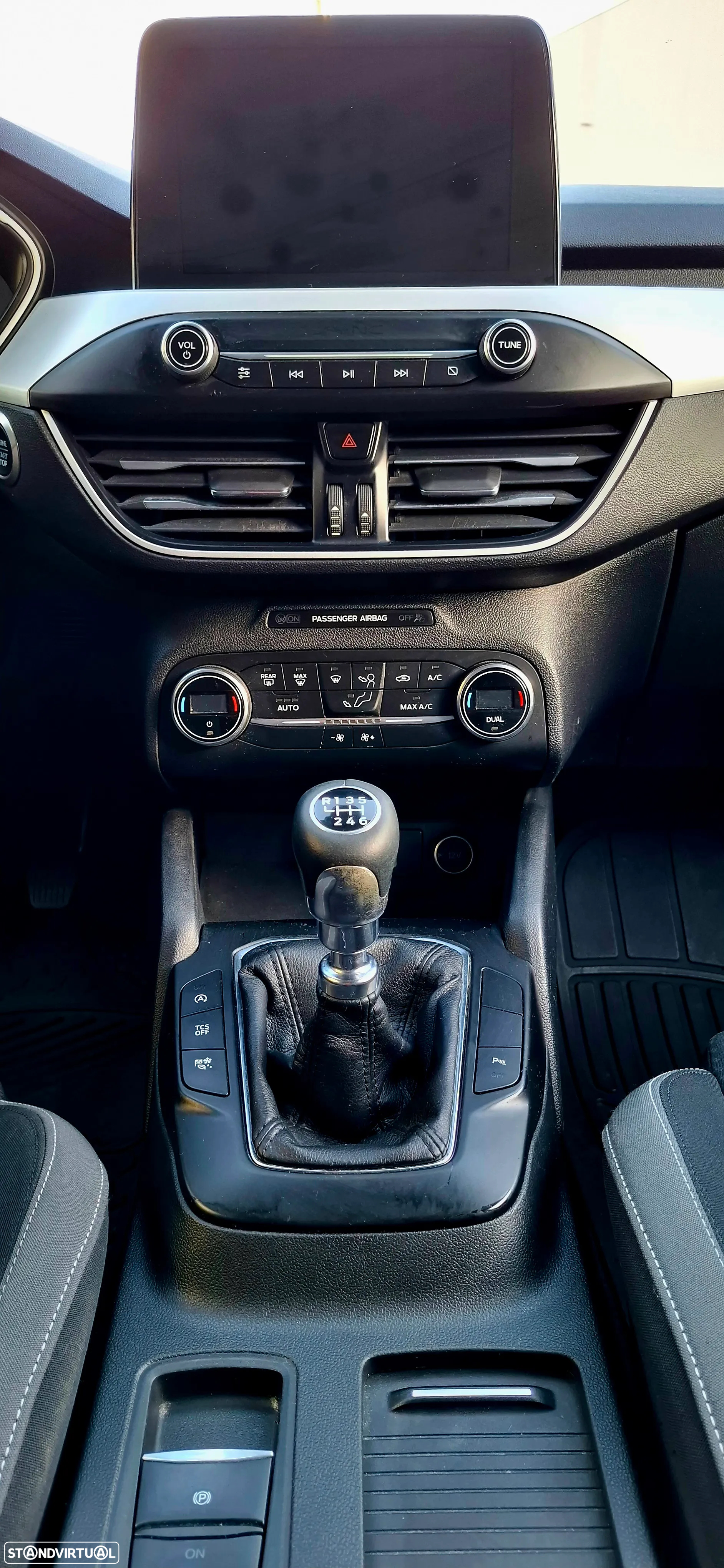 Ford Focus 1.5 TDCi EcoBlue Connected - 14