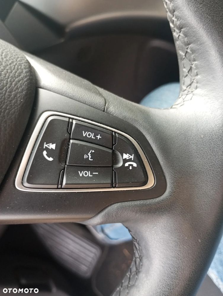 Ford Kuga 1.5 EcoBoost 2x4 Cool & Connect - 23