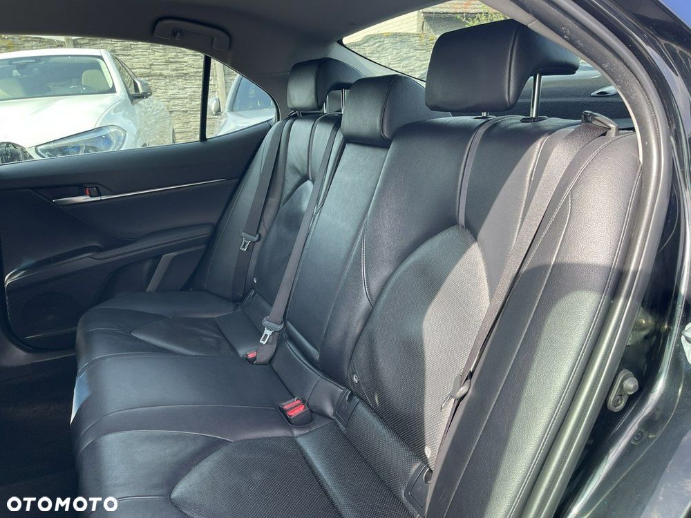 Toyota Camry 2.5 Hybrid Comfort CVT - 12