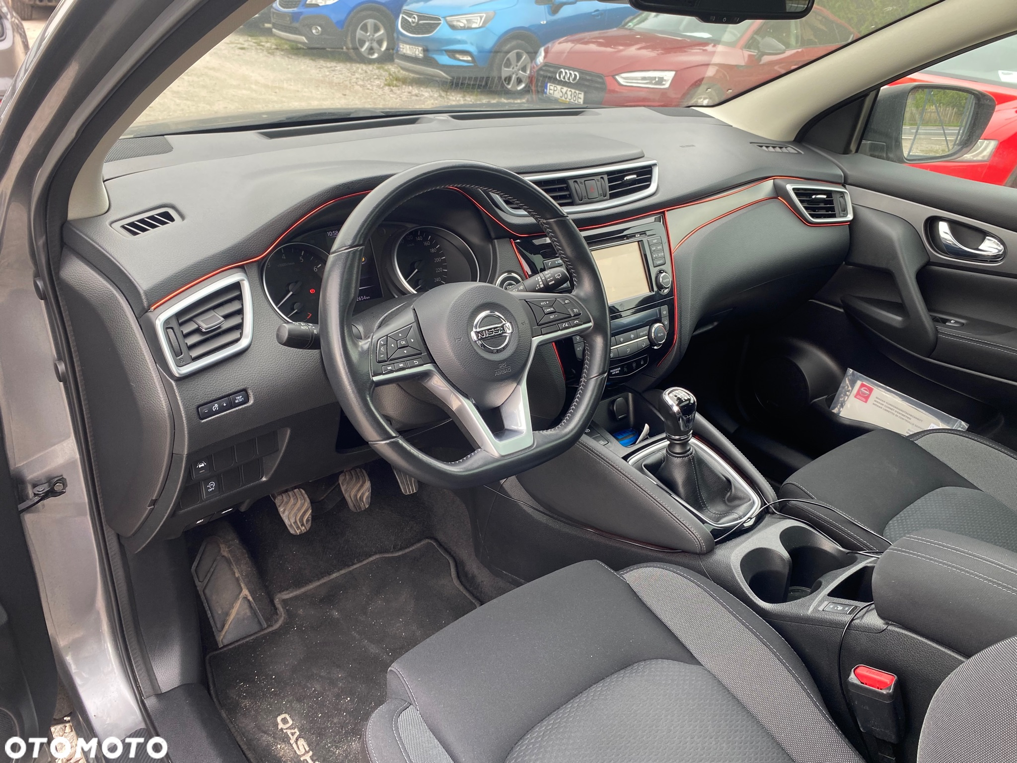 Nissan Qashqai 1.6 DIG-T N-Connecta - 19