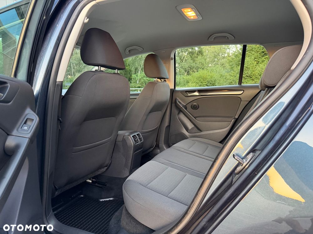 Volkswagen Golf - 21