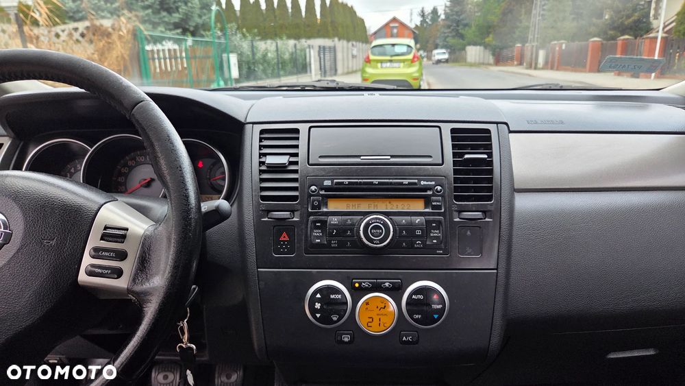 Nissan Tiida 1.8 acenta - 16