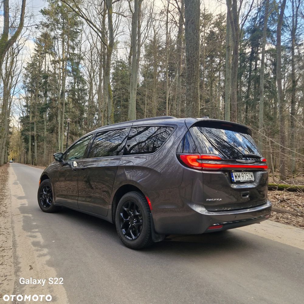 Chrysler Pacifica - 13