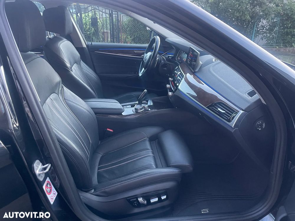 BMW Seria 5 540i xDrive Aut. Luxury Line - 14