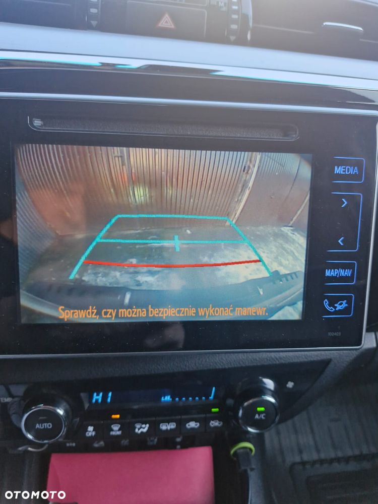 Toyota Hilux 4x4 Double Cab Autm S&S Executive - 33