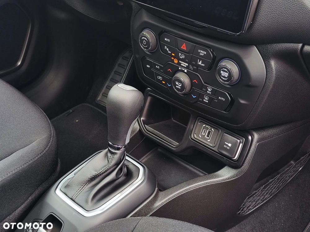 Jeep Renegade 1.5 T4 mHEV North Star FWD S&S DCT - 21
