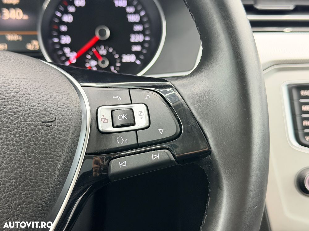 Volkswagen Passat Variant 1.6 TDI SCR DSG Business - 27