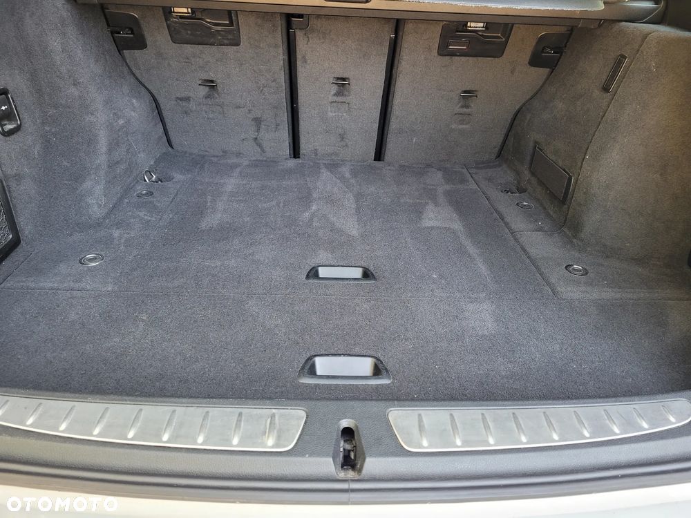 BMW Seria 3 318d Luxury Line - 28