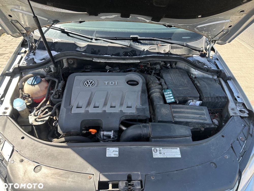 Volkswagen Passat 2.0 TDI Comfortline DSG - 10