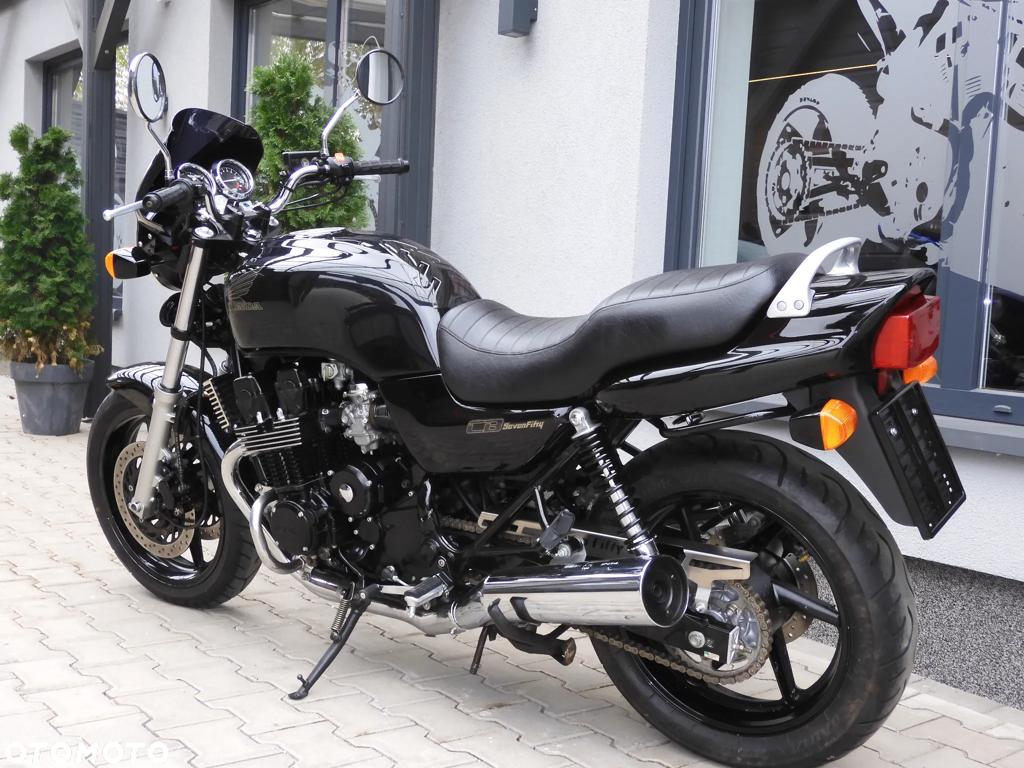 Honda CB - 32