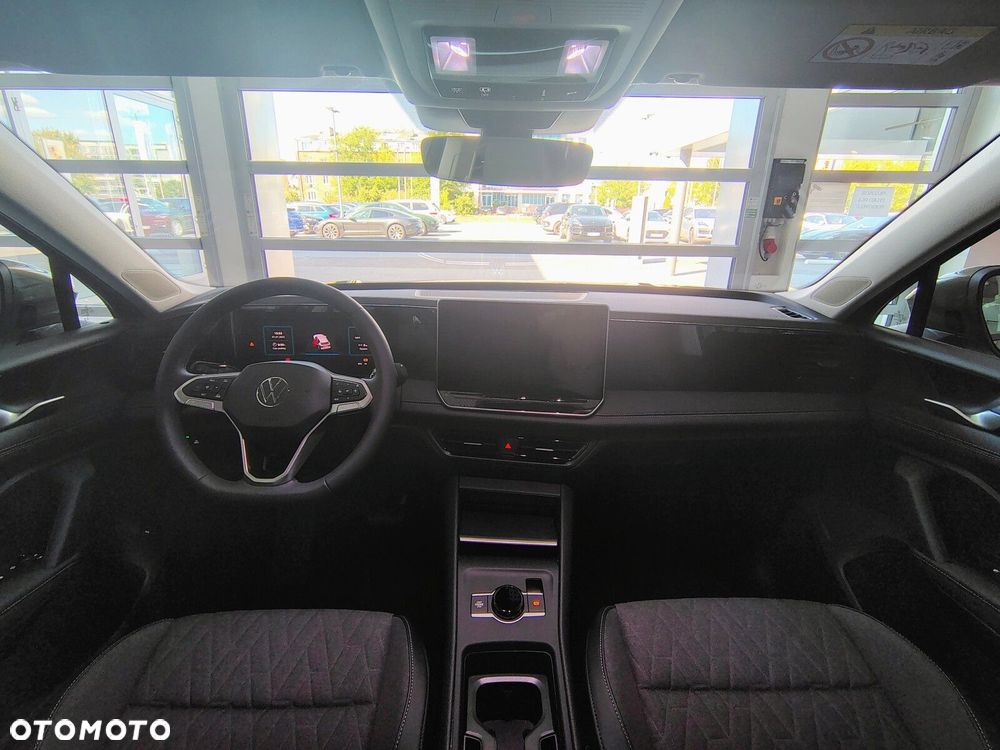 Volkswagen Tiguan - 23