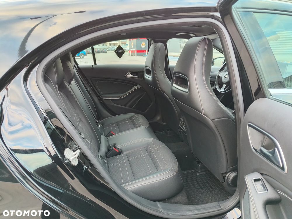 Mercedes-Benz Klasa A 220 d 7G-DCT Urban - 10