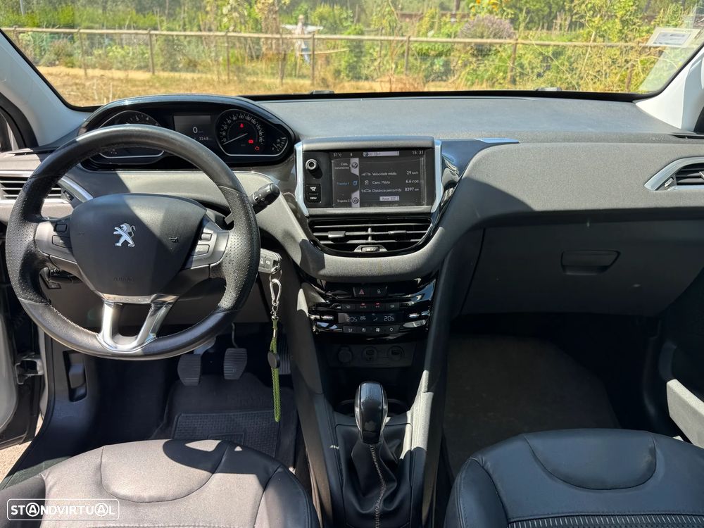 Peugeot 208 1.2 VTi Allure - 6