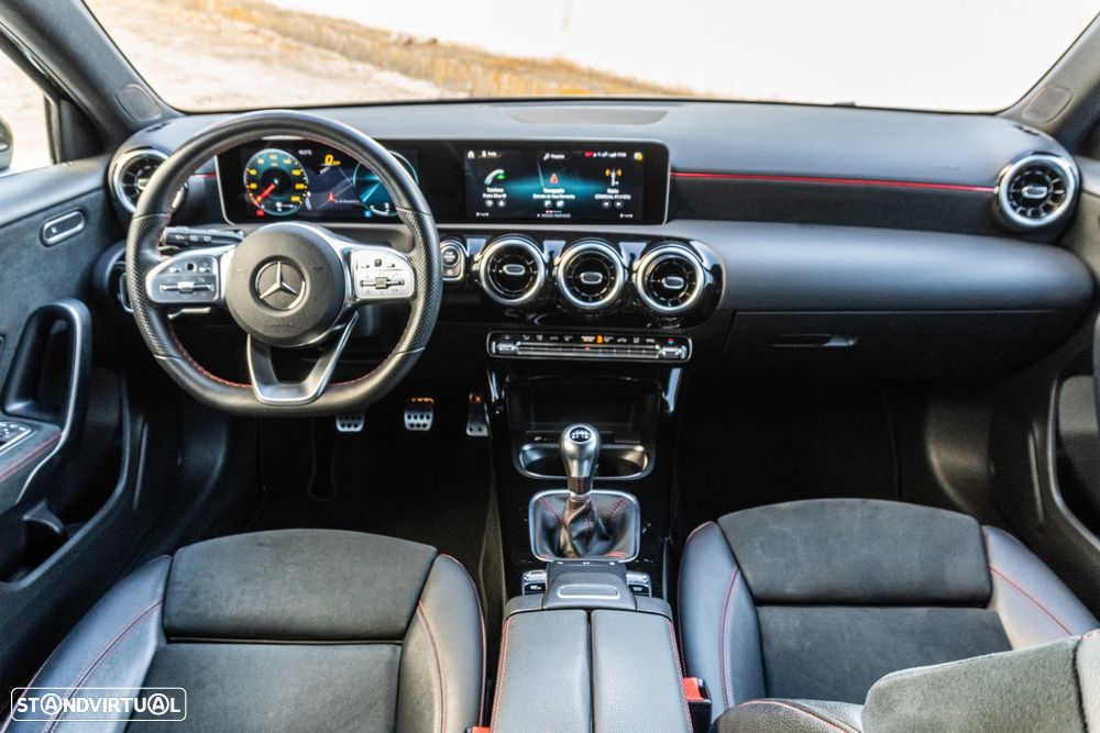 Mercedes-Benz A 180 AMG Line - 20