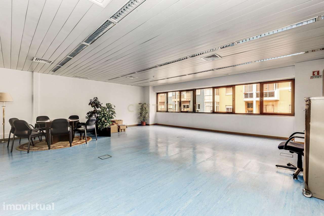 Escritório de 211 m² a 2 Minutos do Metro das Laranjeiras - Grande imagem: 3/20