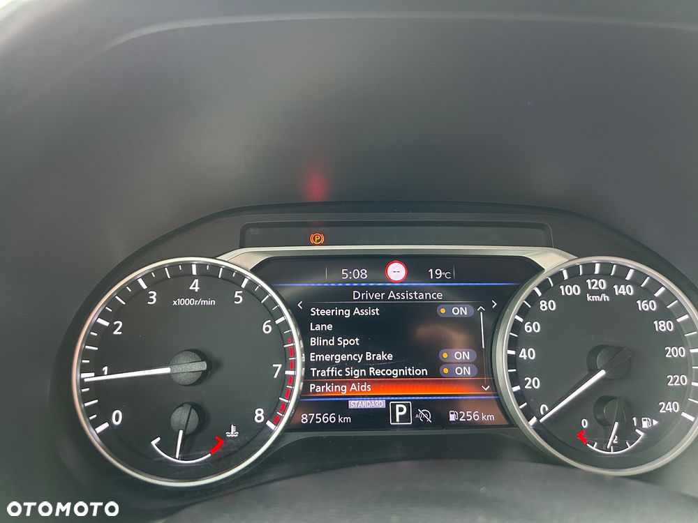 Nissan Juke 1.0 DIG-T Acenta DCT - 35