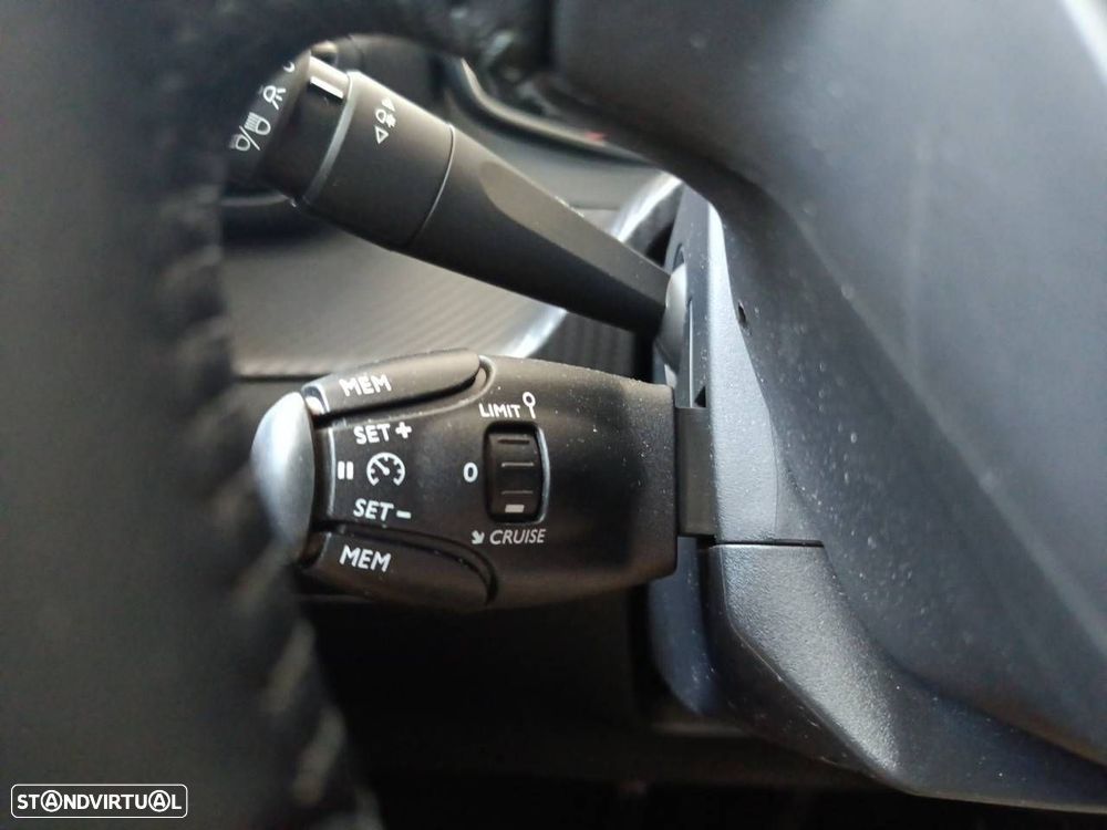 Peugeot 208 1.2 PureTech Active - 18