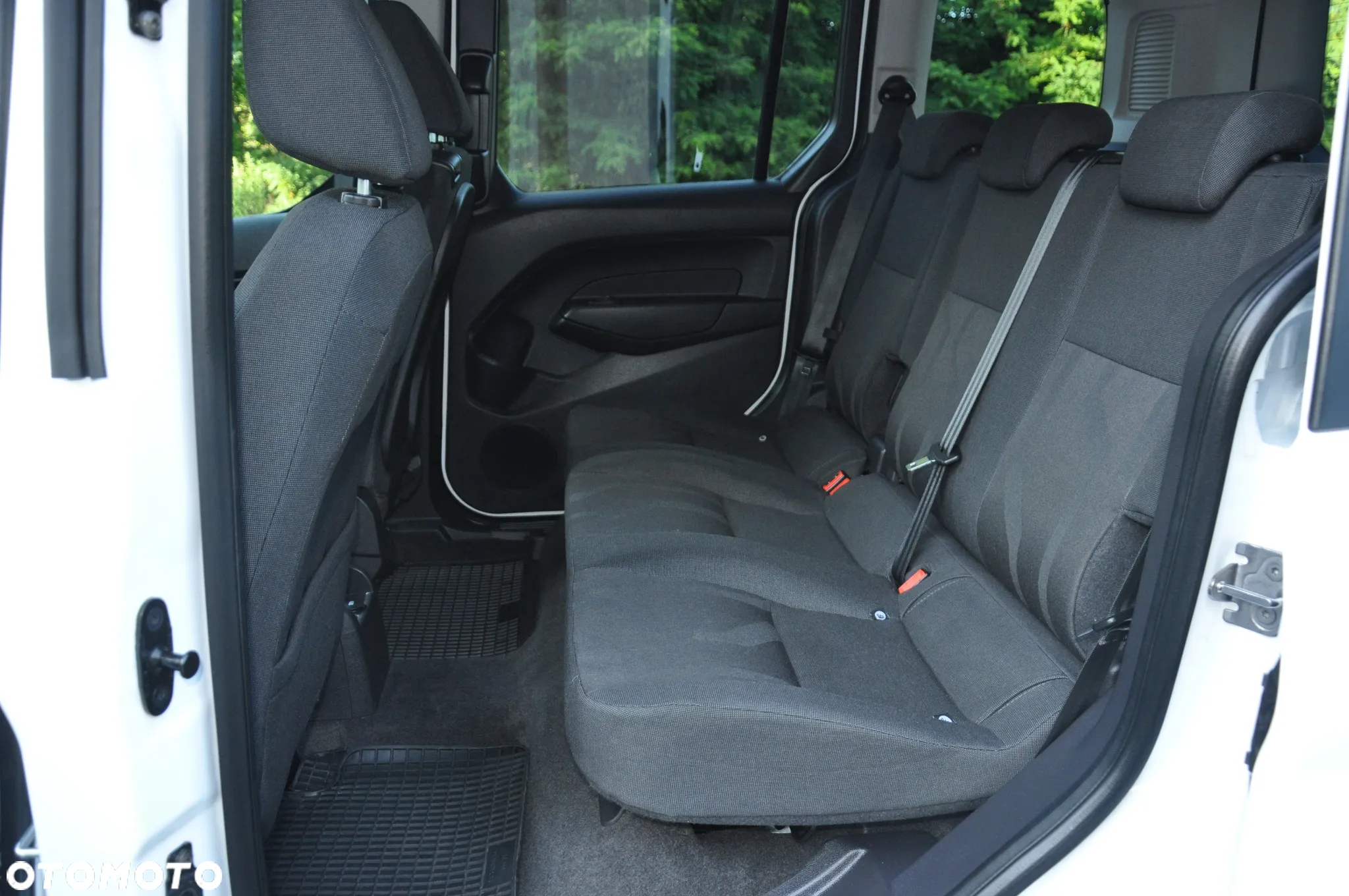 Ford Tourneo Connect - 34