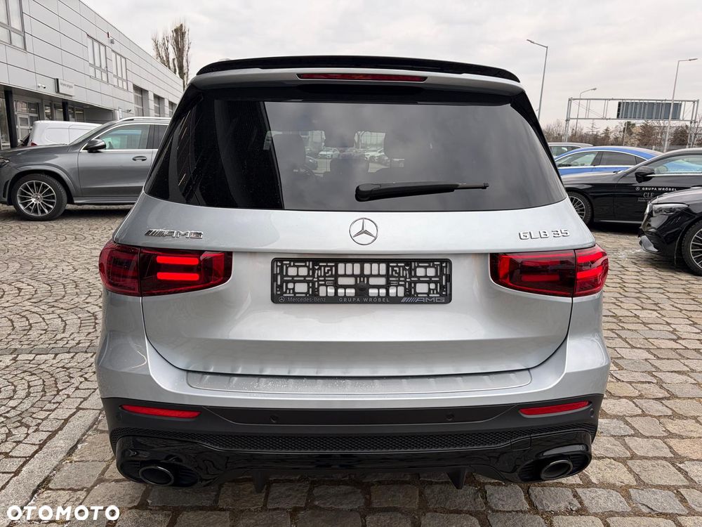 Mercedes-Benz GLB - 5