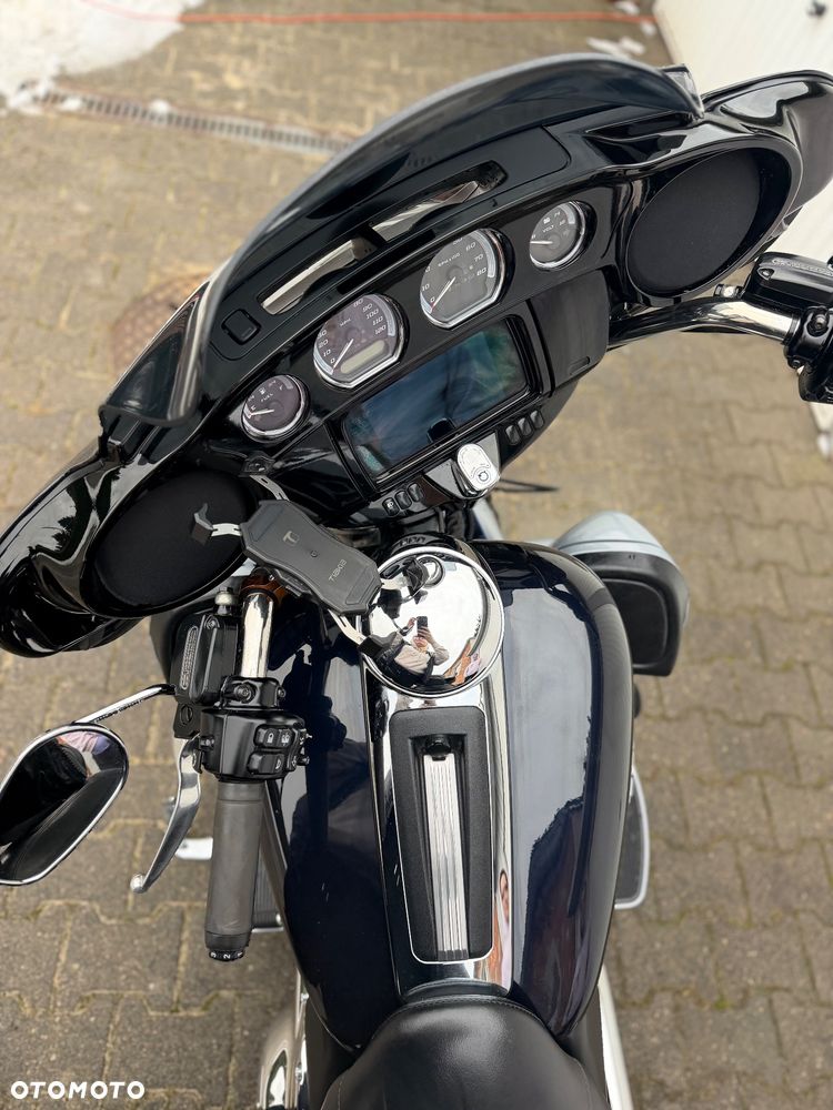 Harley-Davidson Touring Electra Glide - 22