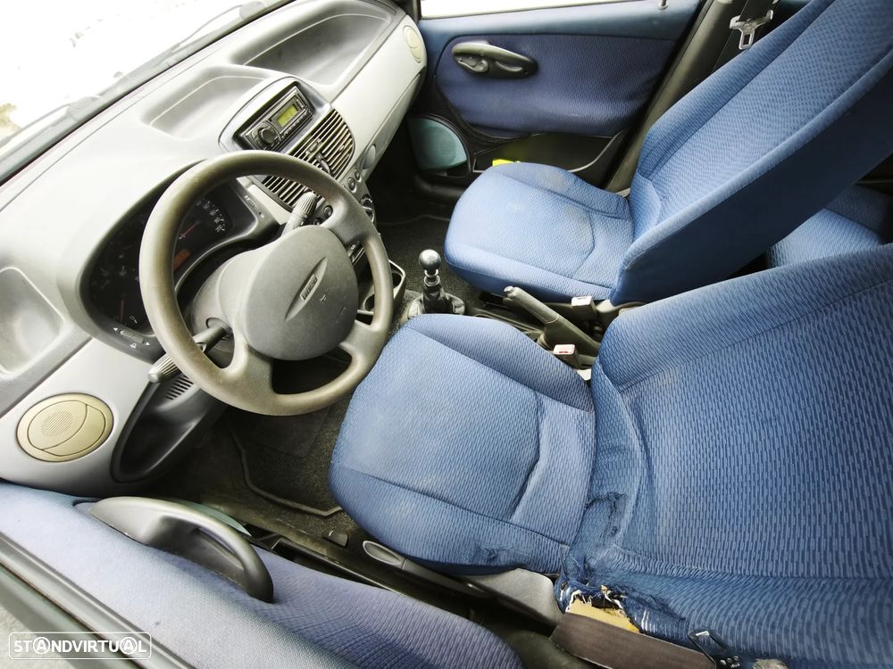 Fiat Punto 1.2 16V ELX - 5