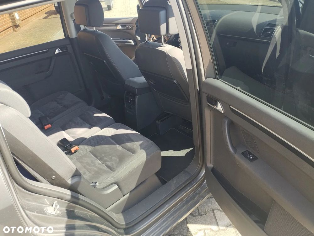 Volkswagen Touran 2.0 TDI DPF Comfortline - 8