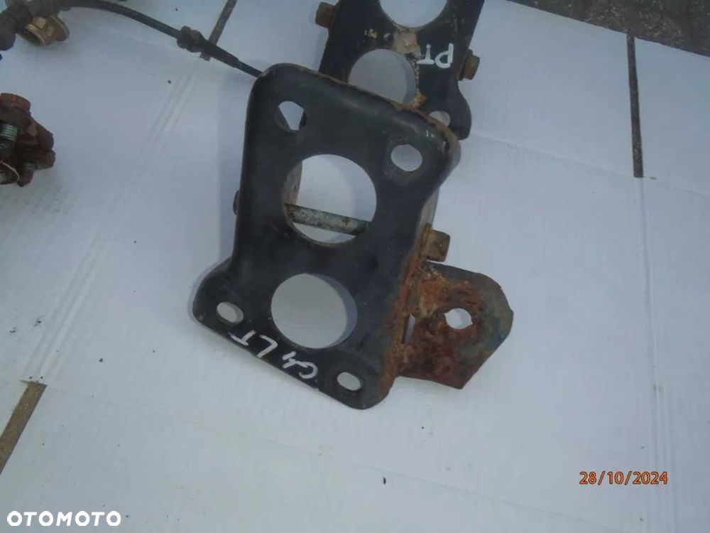 ucho wieszak mocowanie z belki zawieszenie tył tylne vw golf IV 4 - 5