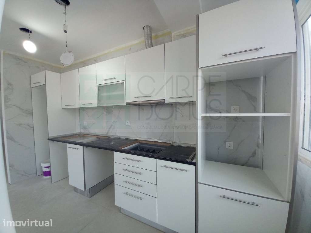 Apartamento T4 - Laranjeiro - Grande imagem: 2/38