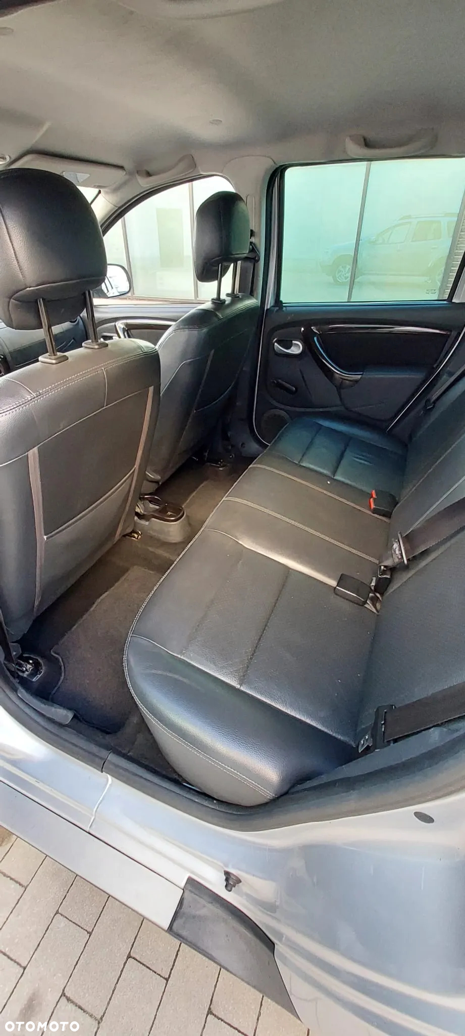 Dacia Duster 1.6 16V 4x2 Prestige - 9