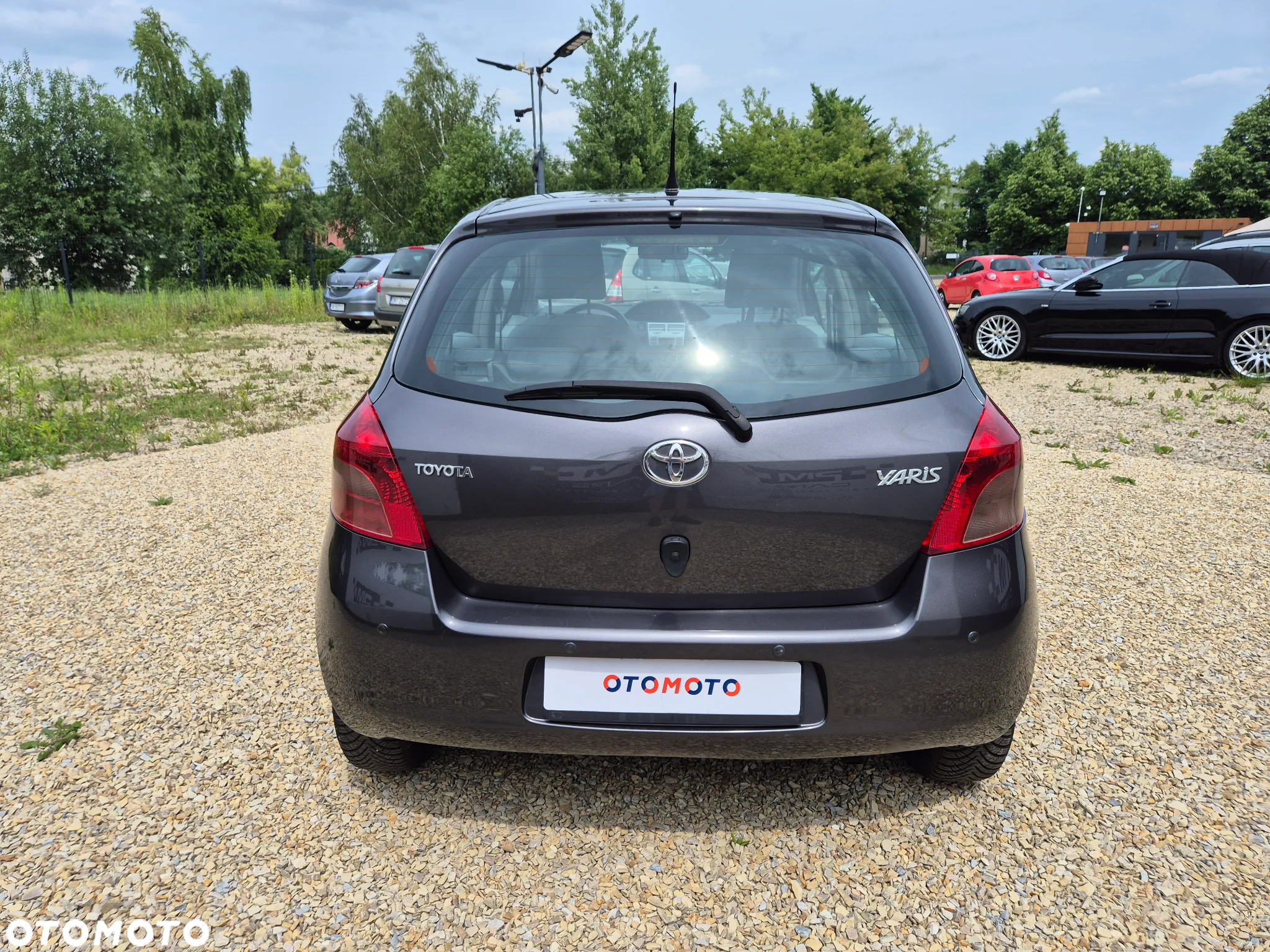 Toyota Yaris 1.3 Luna Premium - 12