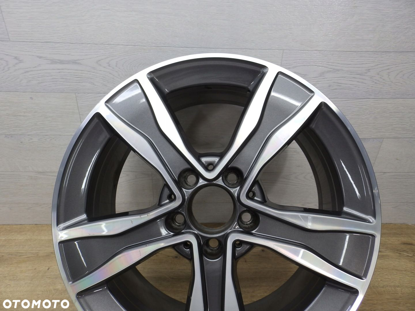 Felga Mercedes C-Klasa A205 7Jx17H2 Et48.5 5x112 - 3