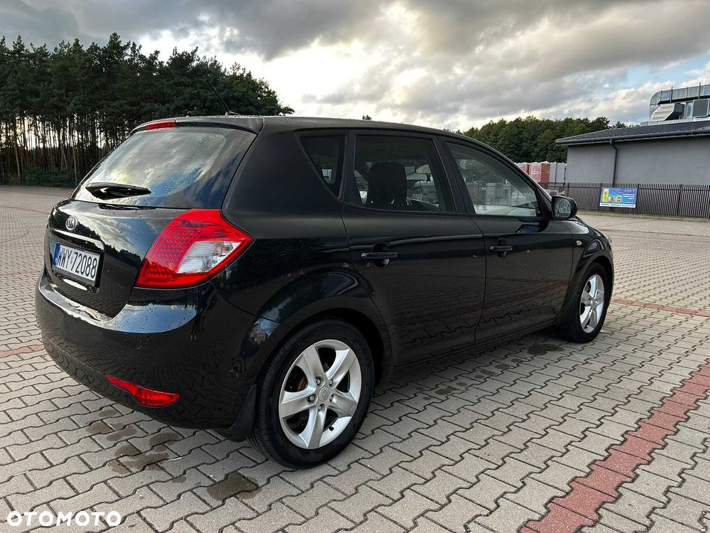 Kia Ceed - 3