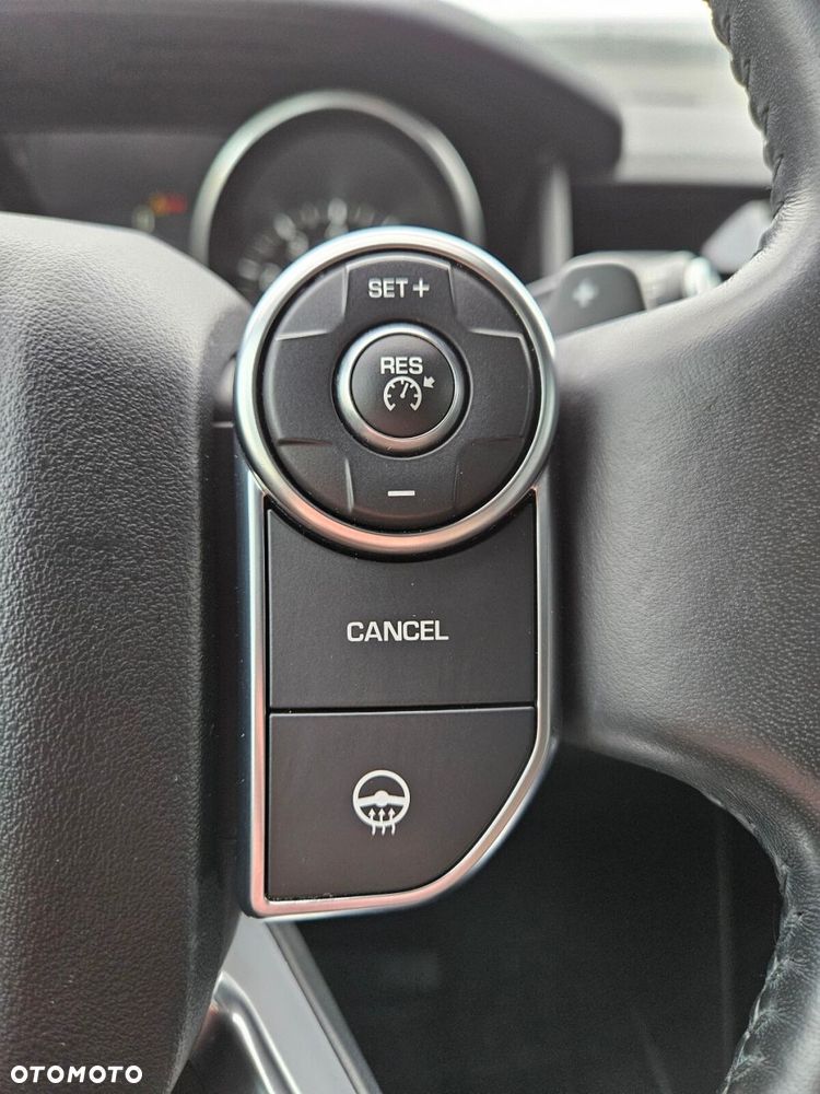 Land Rover Discovery 3.0 Si6 SE - 16