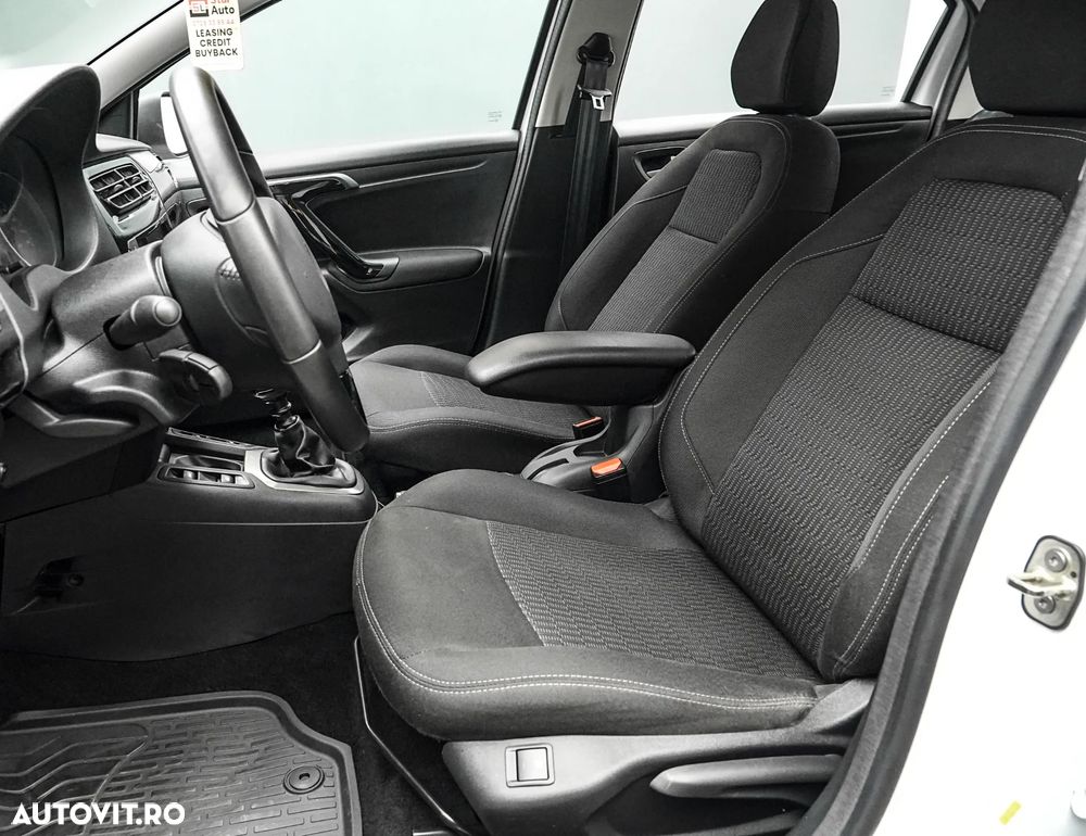 Peugeot 301 1.5 BlueHDI FAP Allure - 14