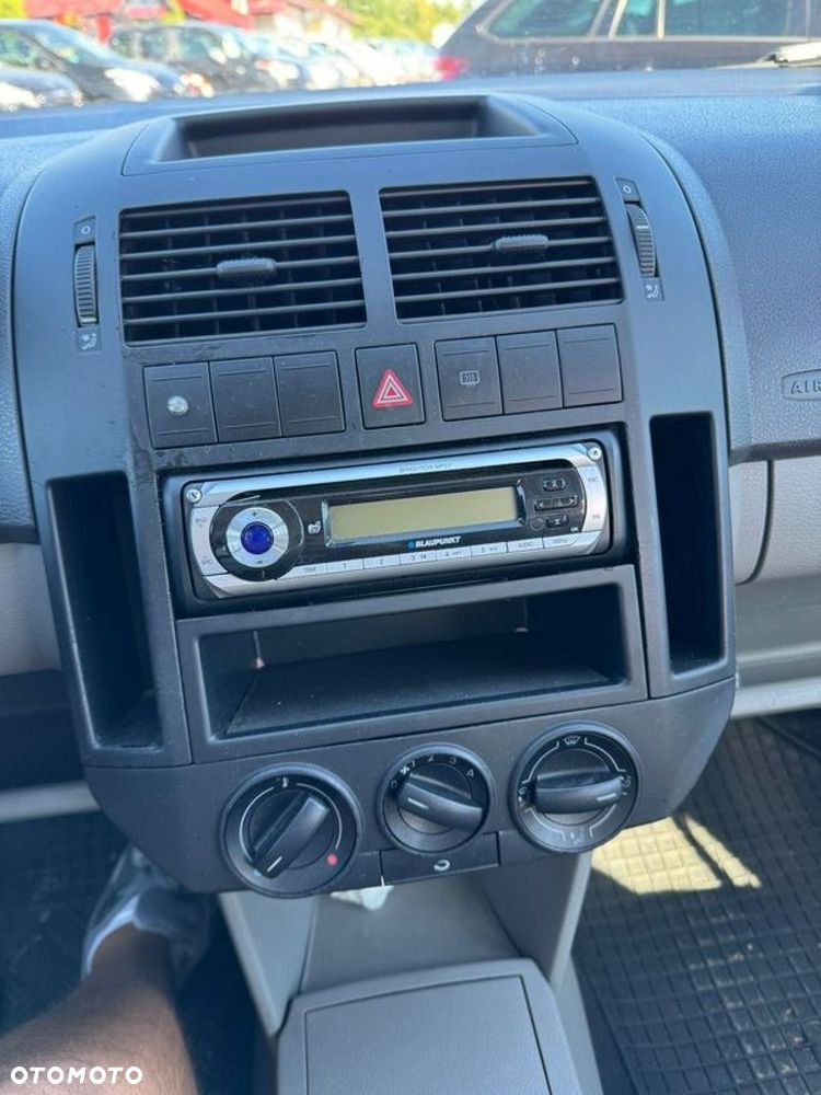 Volkswagen Polo - 21