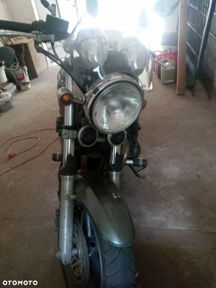 Suzuki GSX - 7