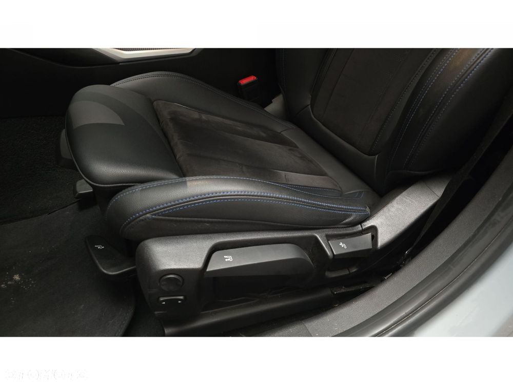 BMW Seria 3 320d xDrive M Sport - 19