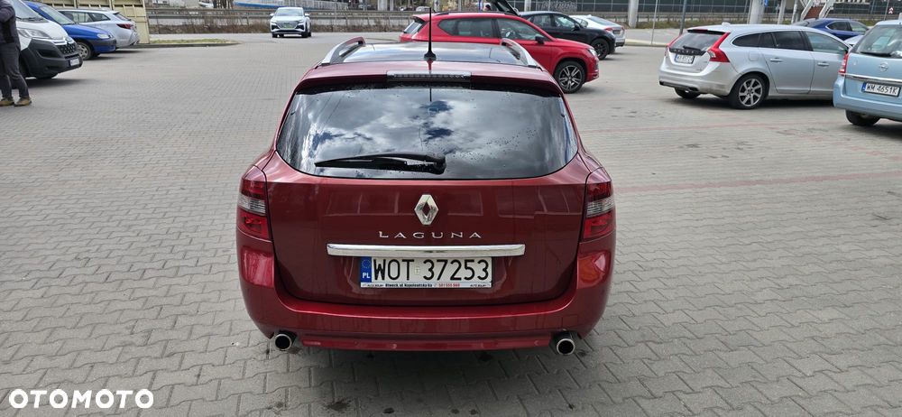 Renault Laguna 2.0 dCi Initiale - 7