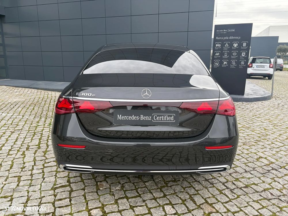 Mercedes-Benz E 300 - 5