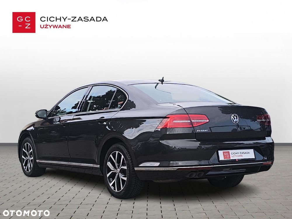 Volkswagen Passat - 3