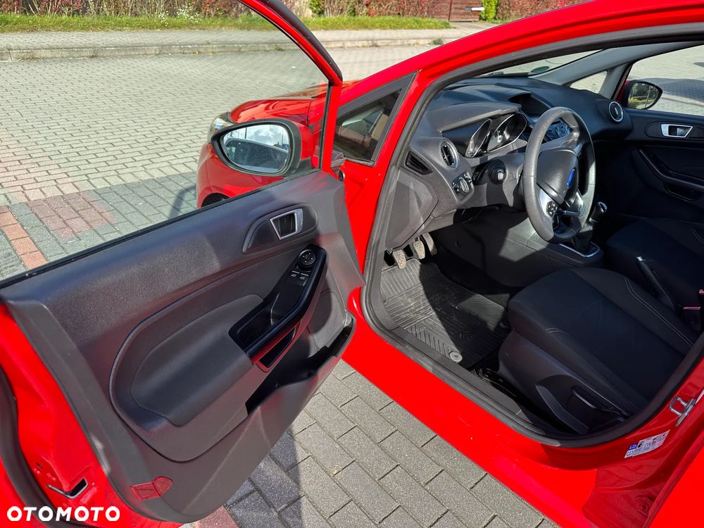 Ford Fiesta 1.0 Champions Edition - 21