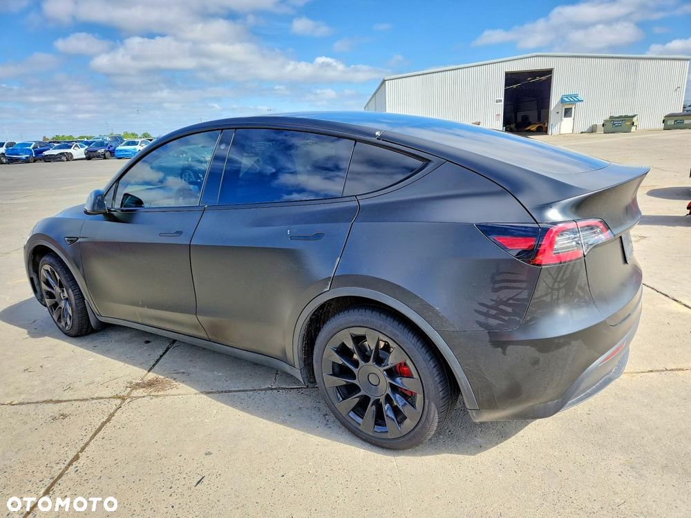 Tesla Model Y Premium Long Range Dual Motor AWD - 3
