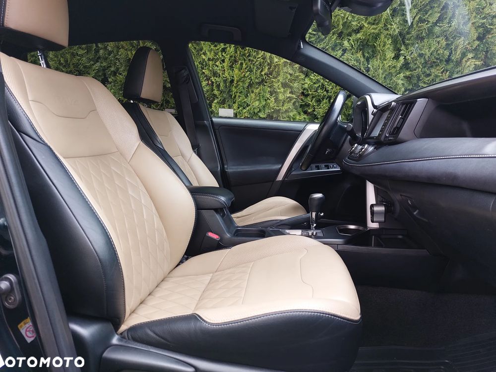 Toyota RAV4 Hybrid Platinum 4x2 - 11