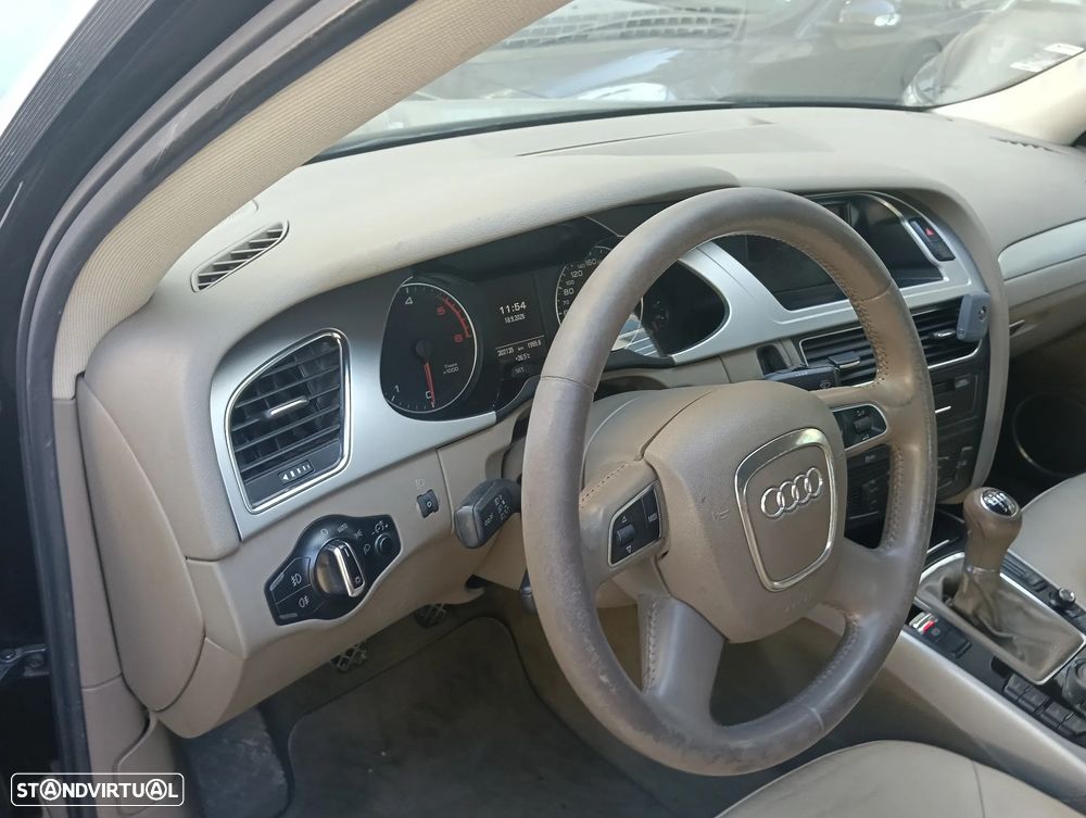 Audi A4 2.0 TDI Business Line Sport - 17