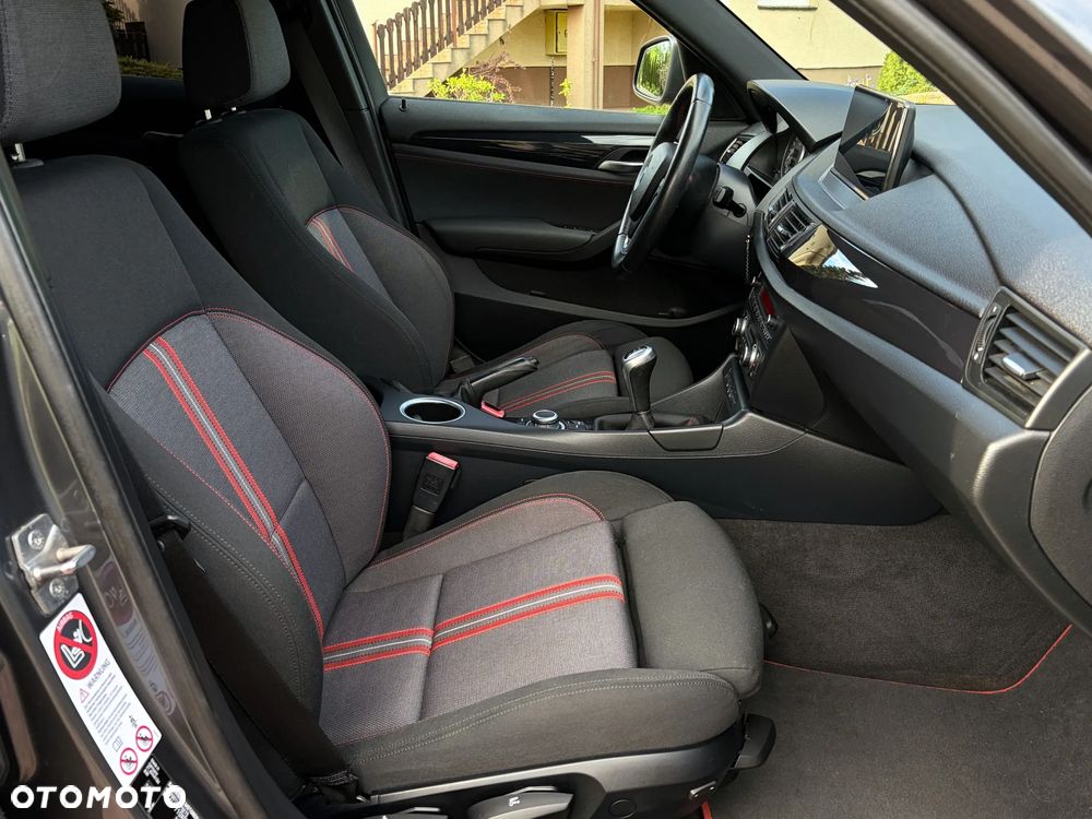 BMW X1 xDrive18d Sport Line - 7