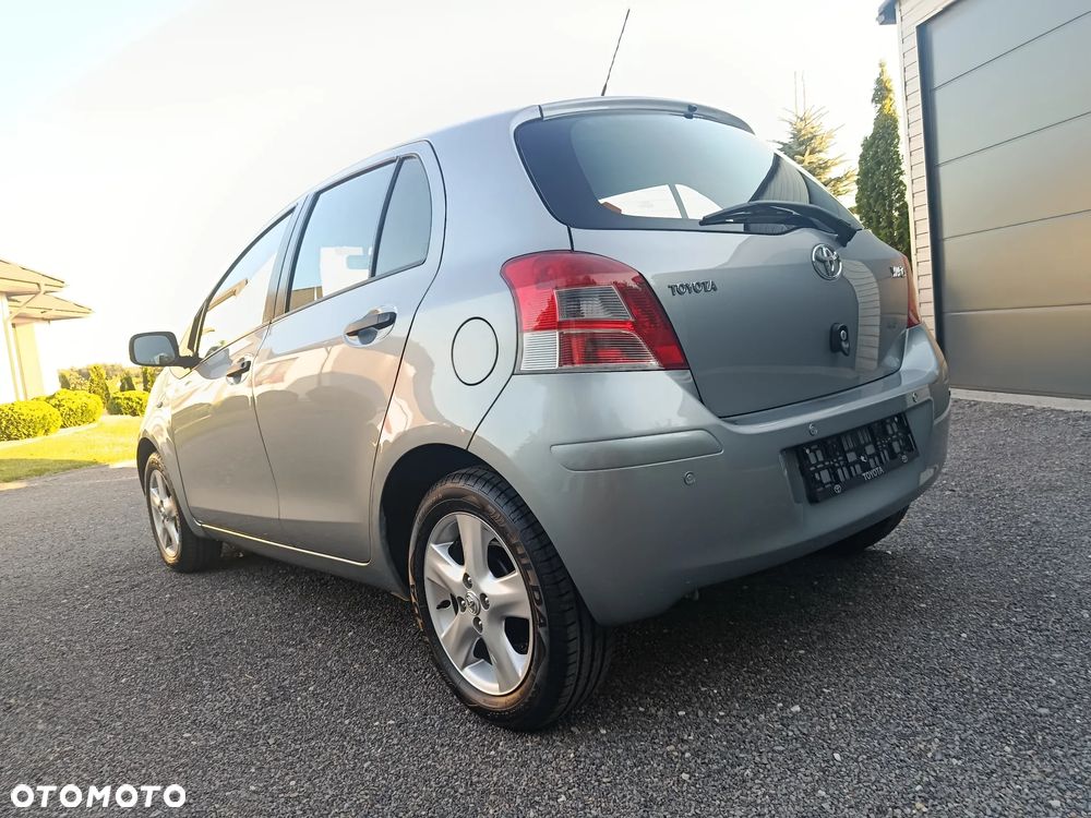 Toyota Yaris - 17