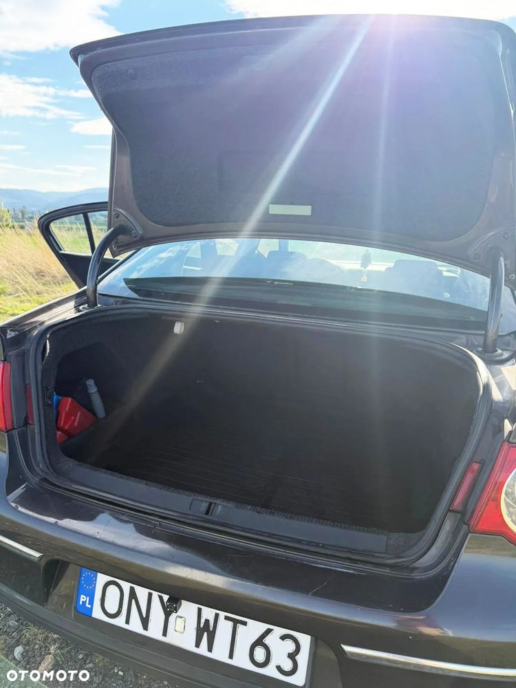 Volkswagen Passat 1.9 TDI Comfortline - 7