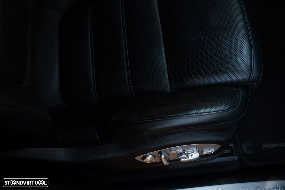 Porsche Macan Turbo - 49